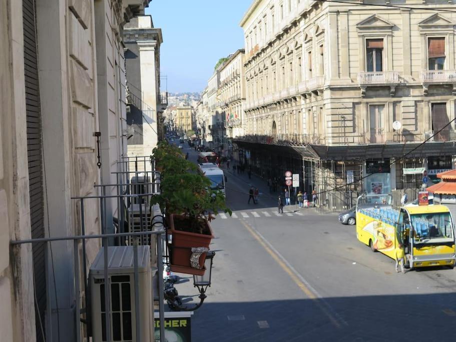 Stesicoro-Duomo Elegante Appartamento In Centro Catania Ngoại thất bức ảnh